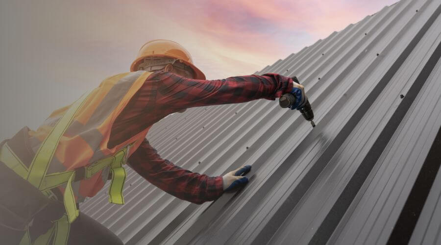 Professional gutter cleaning in Hughes Springs, TX